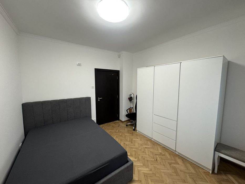 Продава се Тристаен апартамент в София, Медицинска академия - 107 кв.м за 2002 €/кв.м - Снимка #8