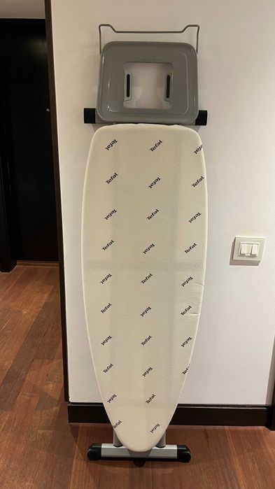 Masa de călcat Tefal IB5100E0 - aproape nouă