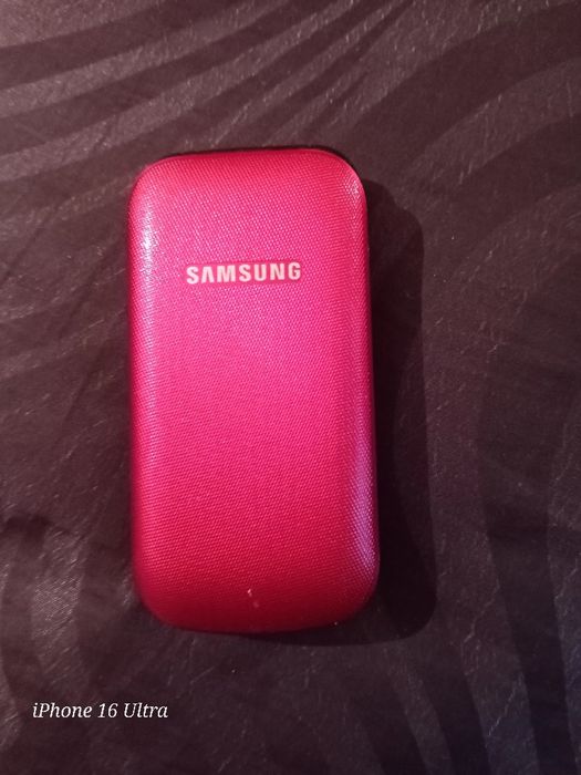 Сгъваем Телефон"SAMSUNG"!