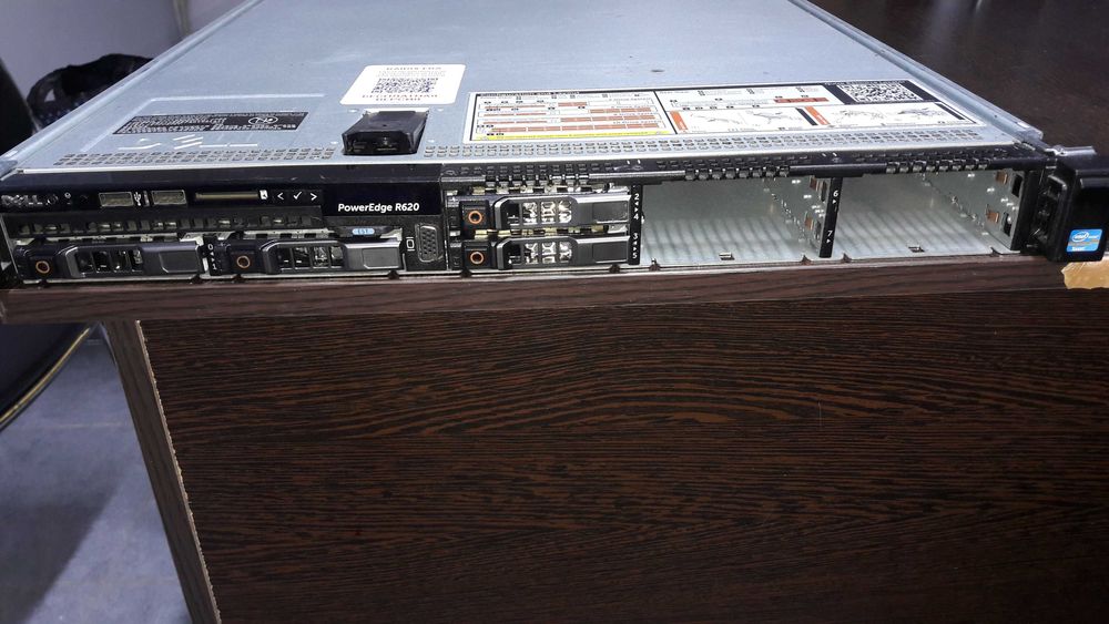 Сервер Dell 2 CPU 2,5 ГГц ОЗУ 64 Гб 4 HDD 1.2ТБ
