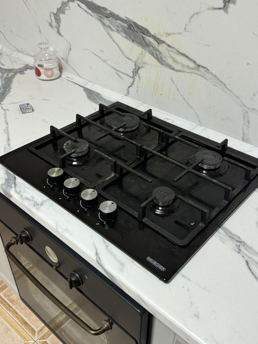 Продам газовую плиту