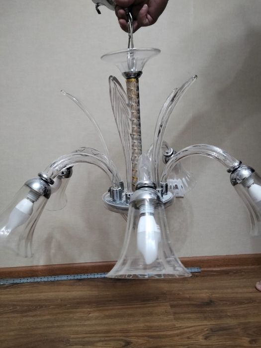 Люстры 3 штуки б/у