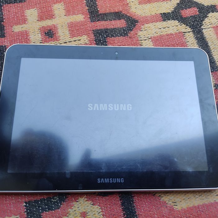 Samsung Galaxy Tab8.9  10.1 versiya.