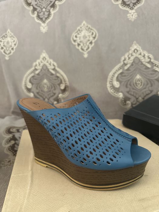 Летние босоножки сабо