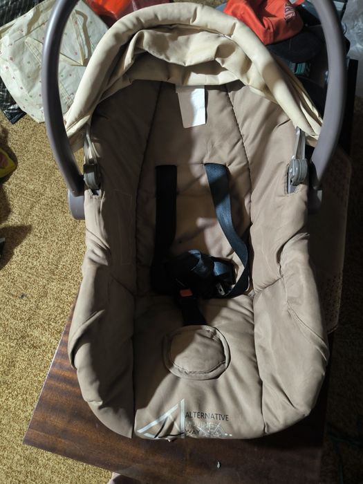 Бебешко  столче за кола