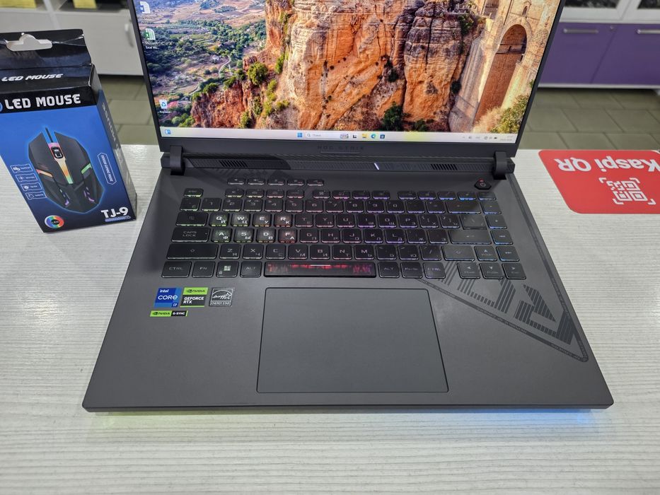 Asus ROG Strix (Core i7-13 gen, RTX 4060 8 gb)