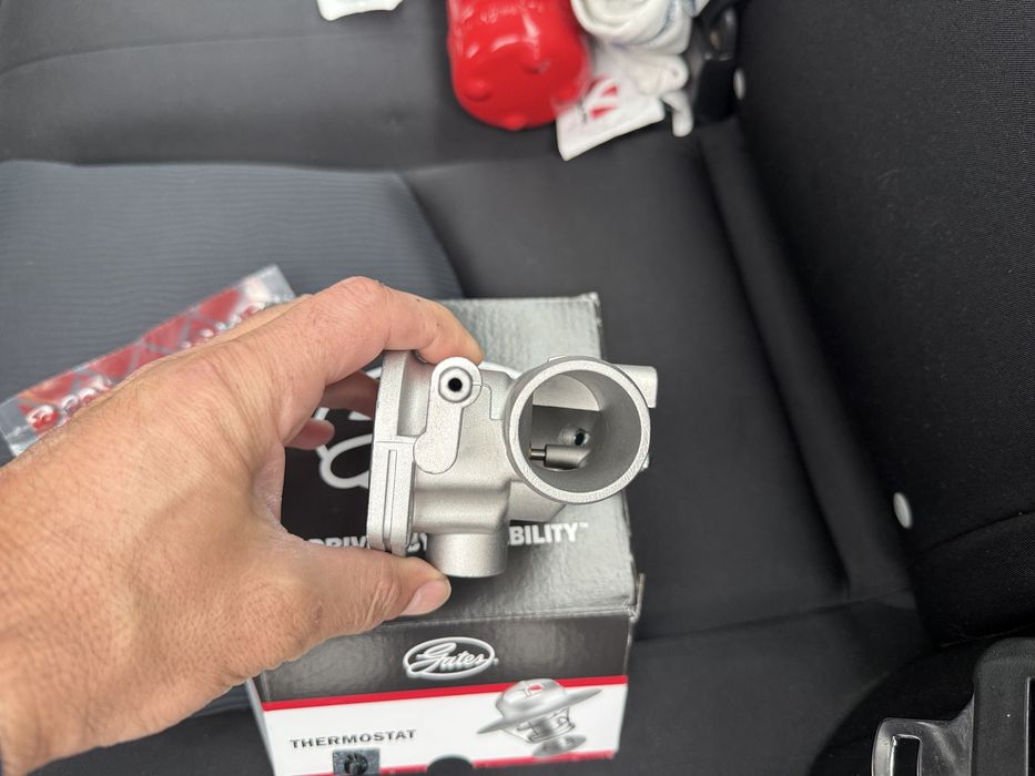 термостат за Мерцедрс C220 CDI