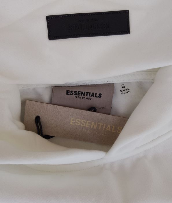 Essentials комплекти