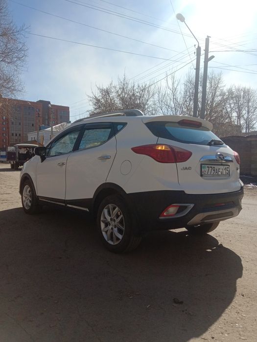 Продам JAC S3 2015 год