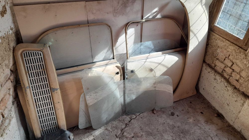 Врати за трабант 2бр.+эяден капак и пр.решетка + пр.стъкло 2 страни4ни