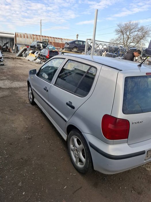 Volkswagen Polo 2001 година 1.4 бензин на части