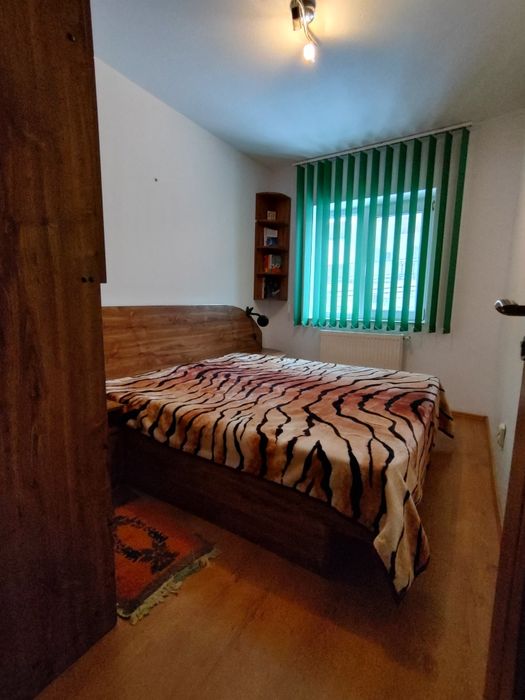 Apartament 3 camere de închiriat