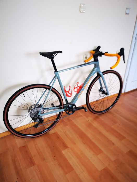 Bicicleta Gravel carbon Cube Cross Race C 62 GRX 2023