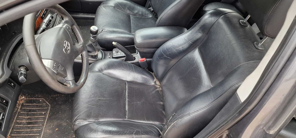 Toyota Avensis 2.2 D-CAT на части Тойота Авенсис 2.2 на части