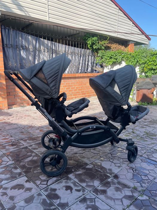 Коляска для двойни (близнецов), можно погодкам