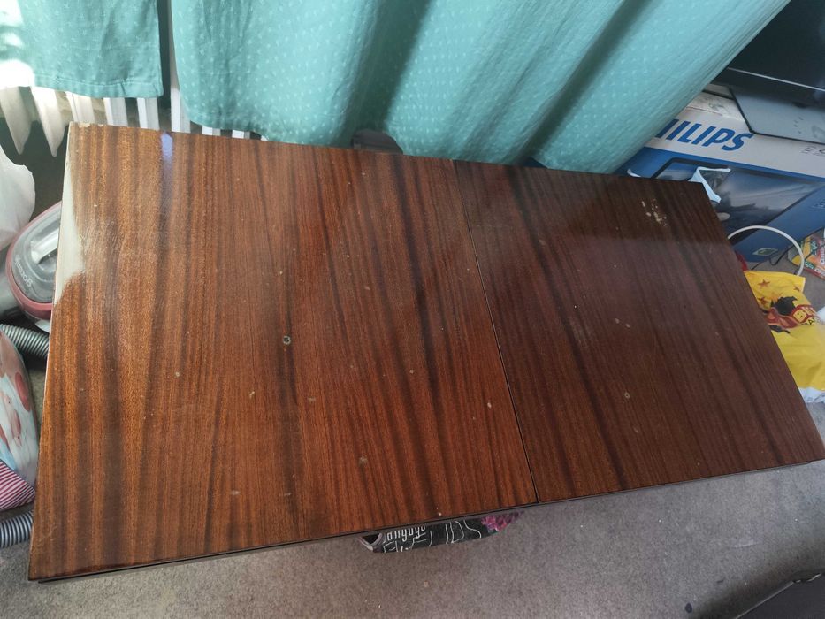 Ретро разтегателна холна маса