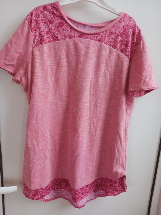 Подарявам детски дрешки.