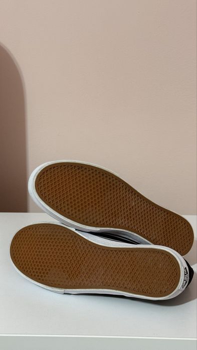 Vans tenisi marime 38