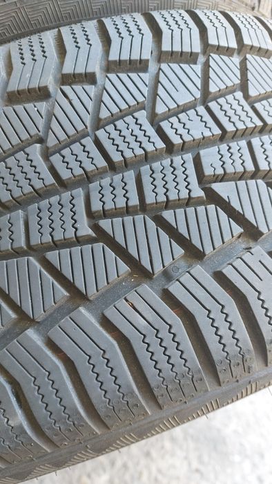 Зимни гуми 225/40/18 Gislaved Euro Frost6 2 броя