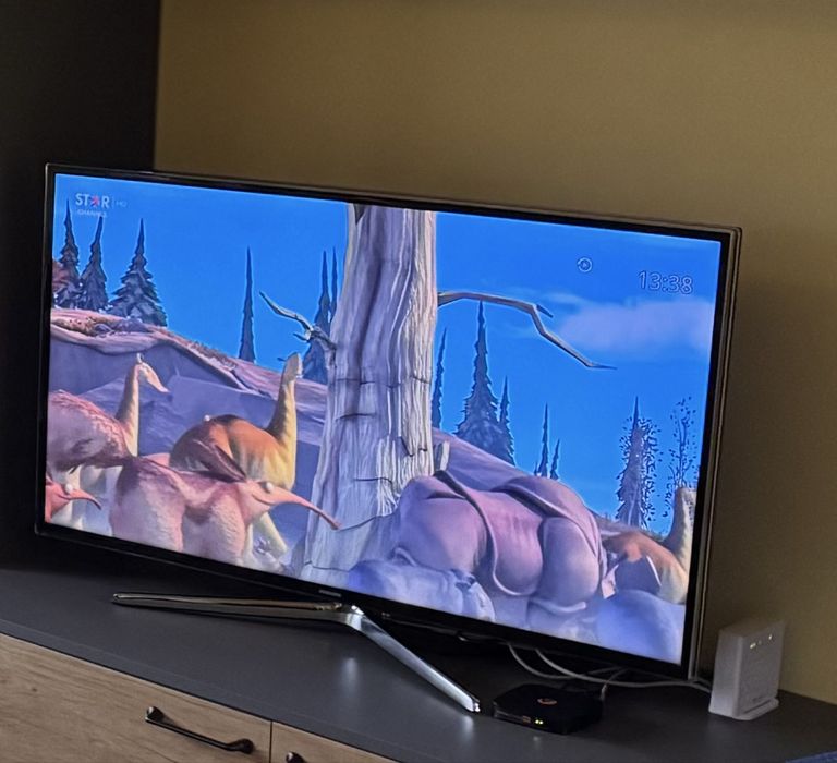 Продавам samsung led full hd smart tv - 101,6 cm (40”)