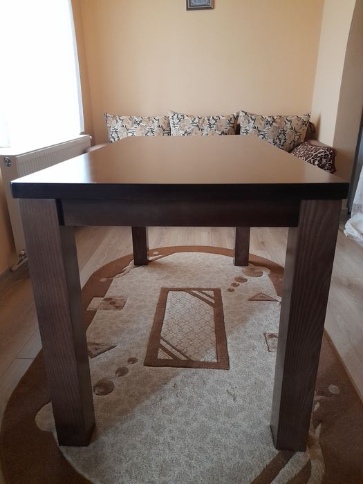 Vând masă extensibilă