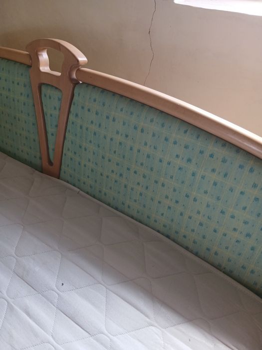 Pat pentru 2 persoane și unul simplu
