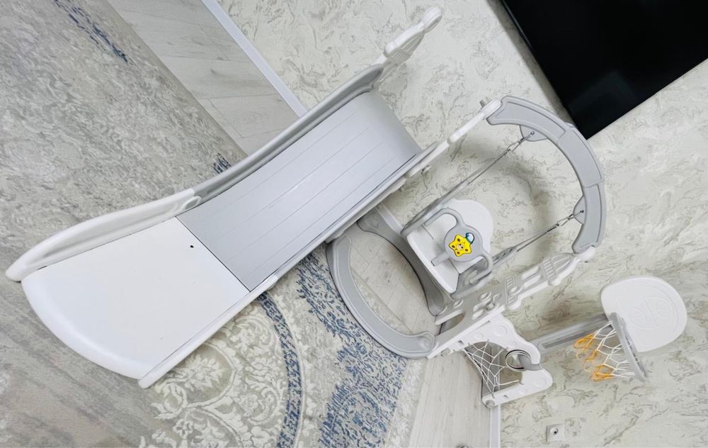 Продам с бассейном