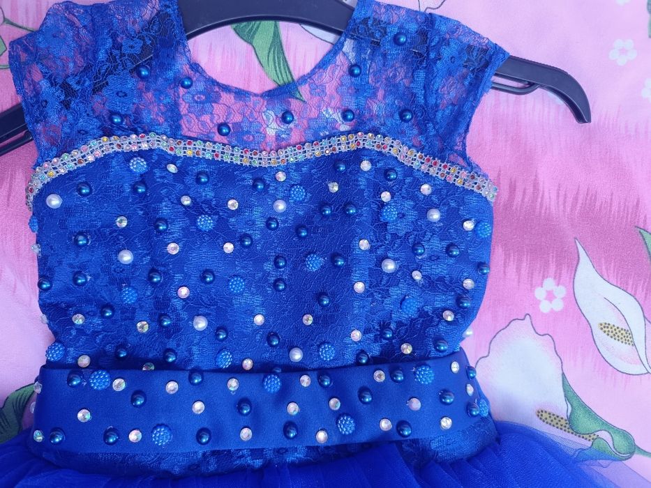 Rochiță superbă / eleganta 3-4 ani