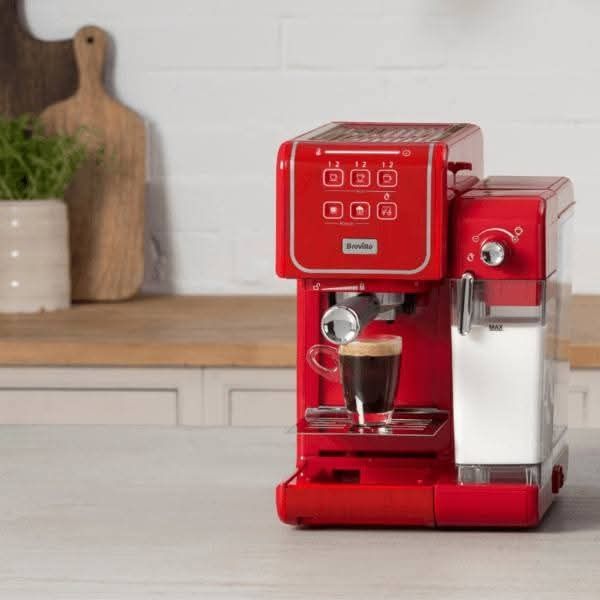 Vând esspresor de cafea breville prima latte