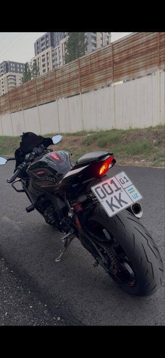 Yamaha R1 2018 в идеальном состоянии