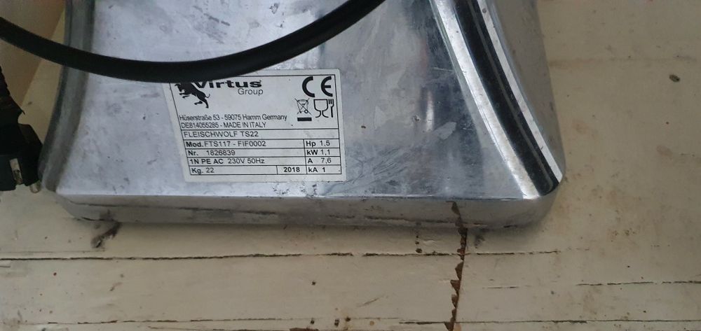 Mașina de tocat carne Mastro Fleischwolf TS22