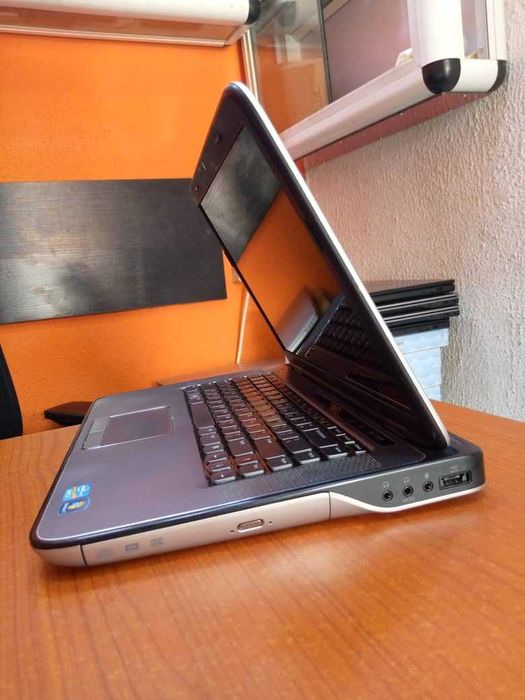 DELL Laptop XPS Intel Core i7-2670QM 12 GB Memory 500 GB HDD