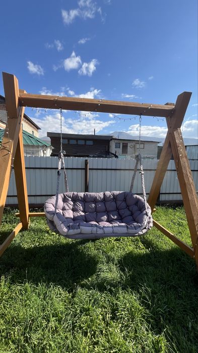 Продам большую качелю