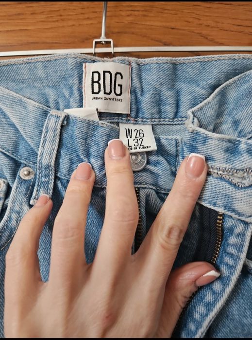 Blugi Bdg noi fara eticheta