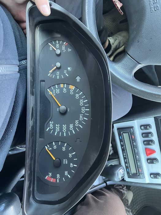 Приборная панель w210