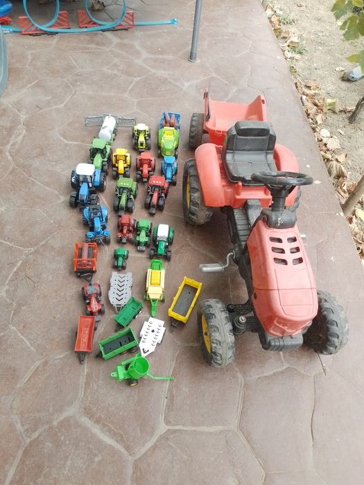 Lot de jucarii       .