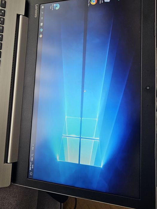 NOU! Laptop Lenovo + Geanta - I3 gen 6 - 4GB RAM