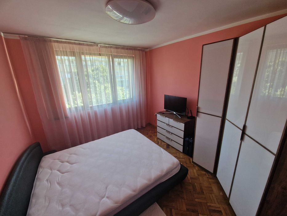 Тристаен апартамент за продажба в идеалния център на гр. Благоевград