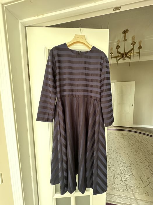 Женская одежда платья