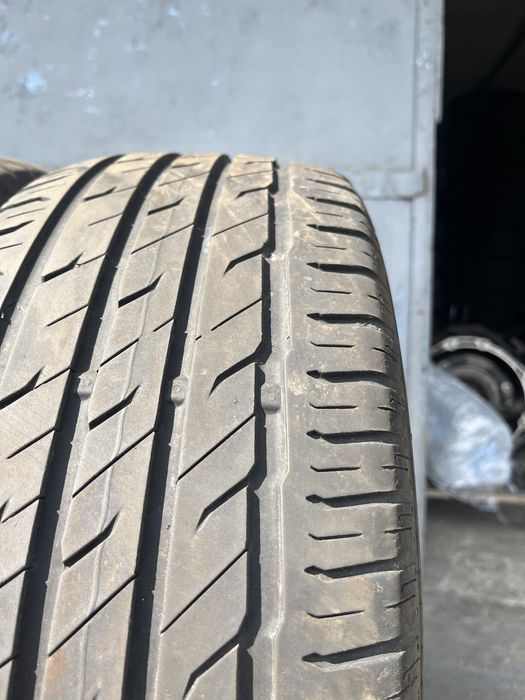 2 бр. летни гуми 205/55/16 Semperit DOT 0421 5 mm