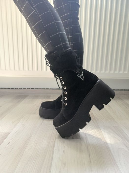 Bocanci Moja Monroe piele intoarsa nr 38