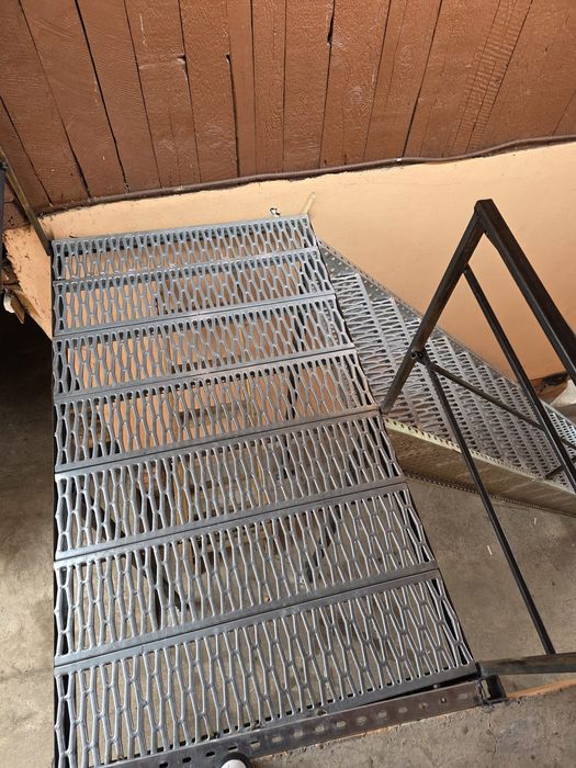 Scări metalice galvanizate