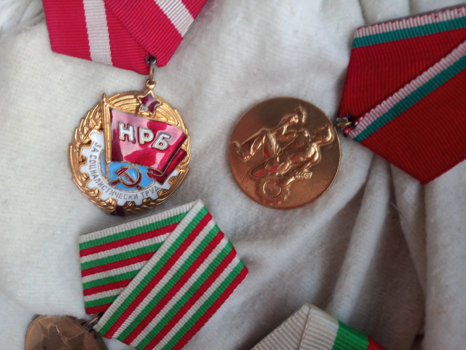 Ордени НРБ като нови