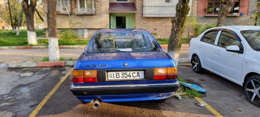 Ауди 100 с3 1,8 мотор карбюратот