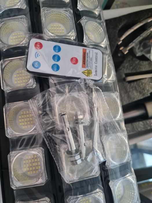 Lampă Solară Stradală
