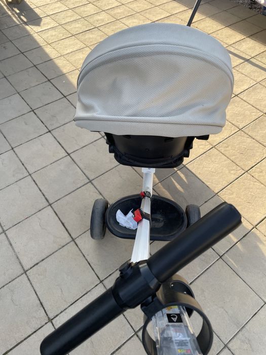 Tricicleta 3 in 1 cu pozitie de somn