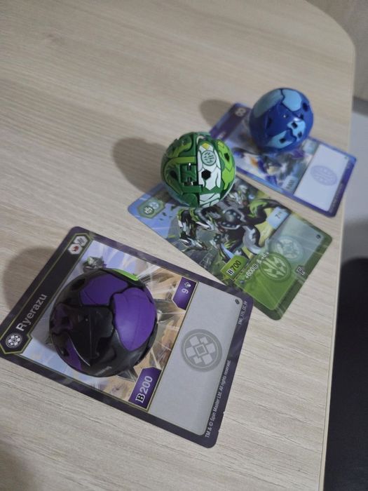Colectie Bakugan (Bakugani, cartonase,