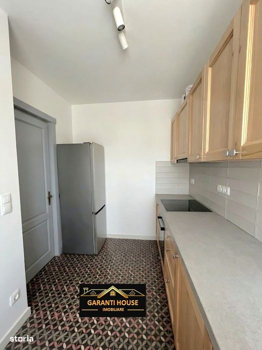 Bloc nou, apartament cu 2 camere, parcare sub bloc, mobilat, 400€/Luna