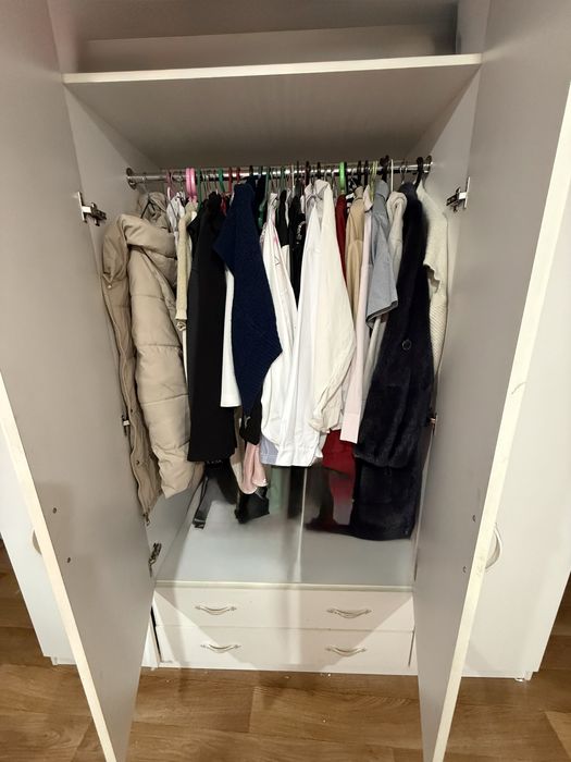 Продам мебель гарнитур спальний