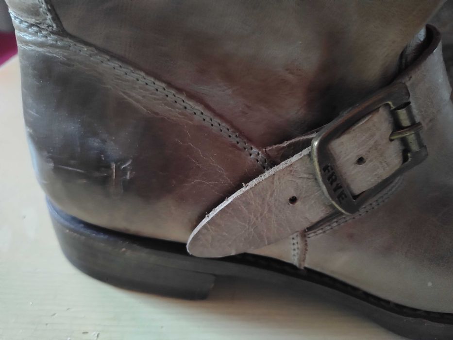 Кожени ботуши Frye